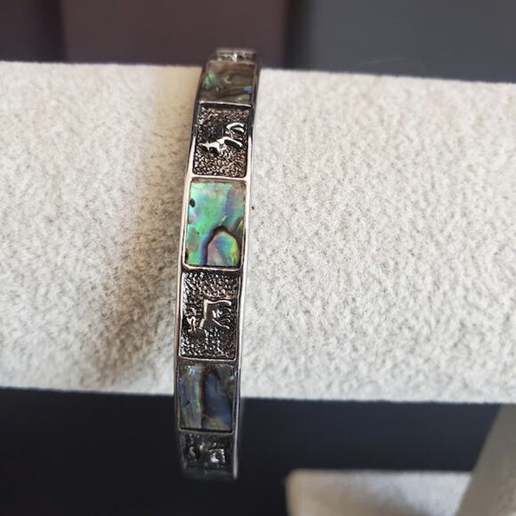 VTG Abalone Shell Inlay Bangle Bracelet Silver Tone with Ram Inserts Signed M - Picture 6 of 9